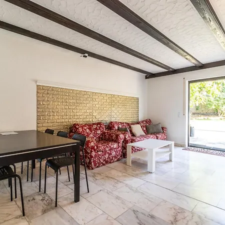Arbeitnehmerunterkunft I 4 Schlafzimmer I 7 Betten I Garten Sulzheim (Rhineland-Palatinate)