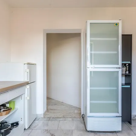 Arbeitnehmerunterkunft I 4 Schlafzimmer I 7 Betten I Garten Apartament *