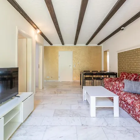 Arbeitnehmerunterkunft I 4 Schlafzimmer I 7 Betten I Garten Apartament *