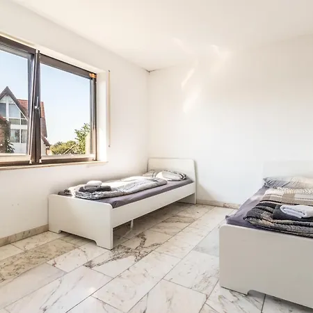 Apartament Arbeitnehmerunterkunft I 4 Schlafzimmer I 7 Betten I Garten *